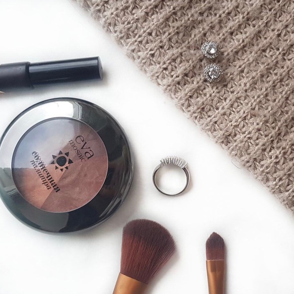 18k silver stud earrings - Picture 5 of 7